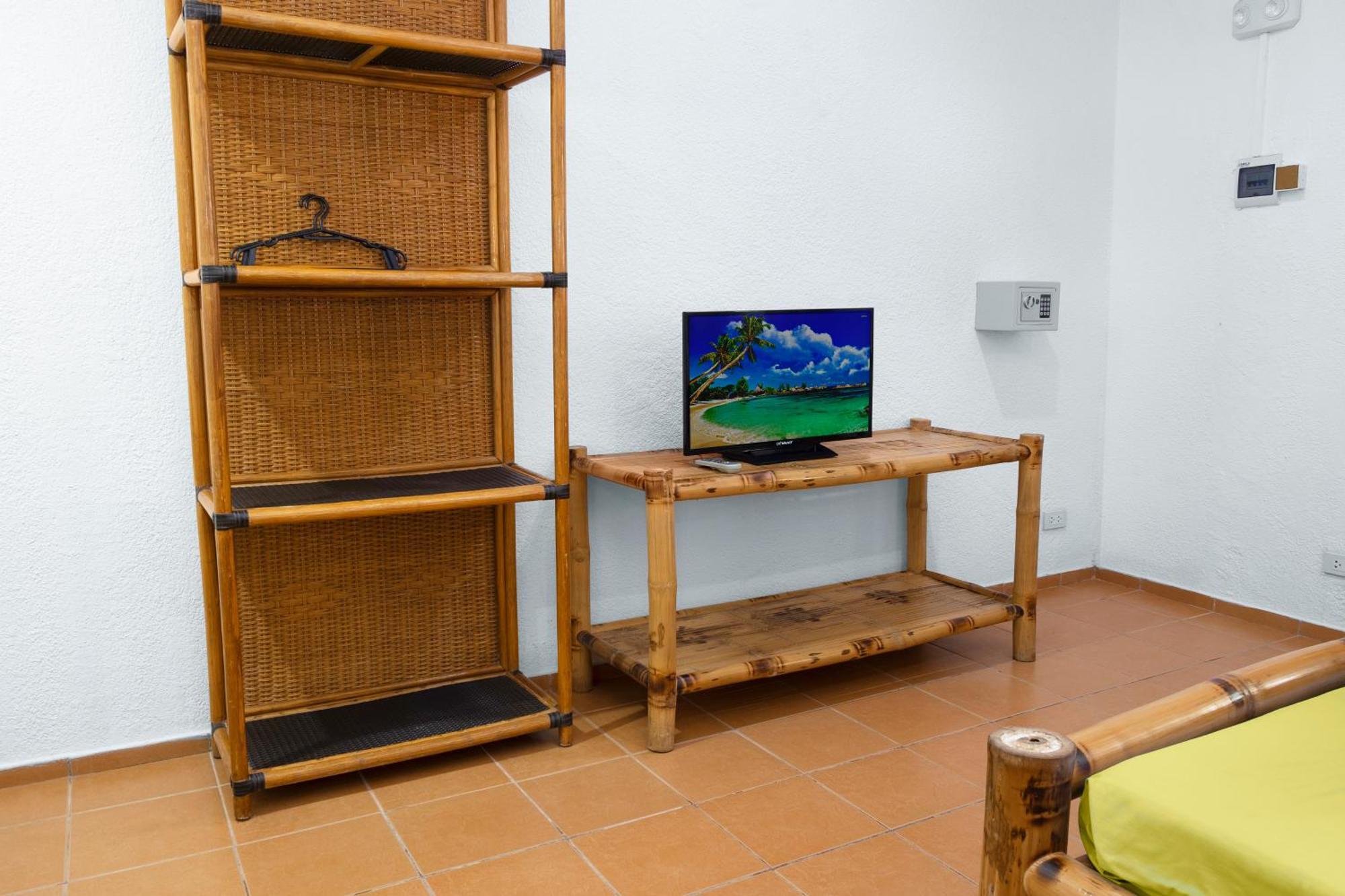 Panglao Chocolate Hills Hostel מראה חיצוני תמונה