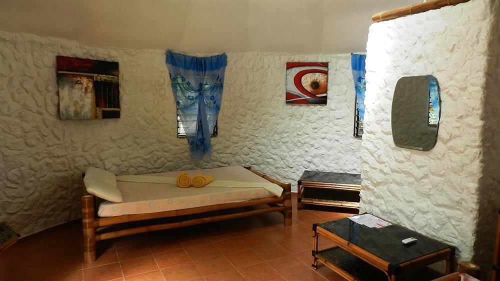 Panglao Chocolate Hills Hostel מראה חיצוני תמונה