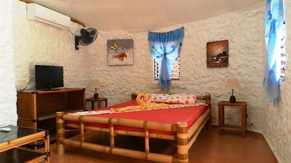 Panglao Chocolate Hills Hostel מראה חיצוני תמונה