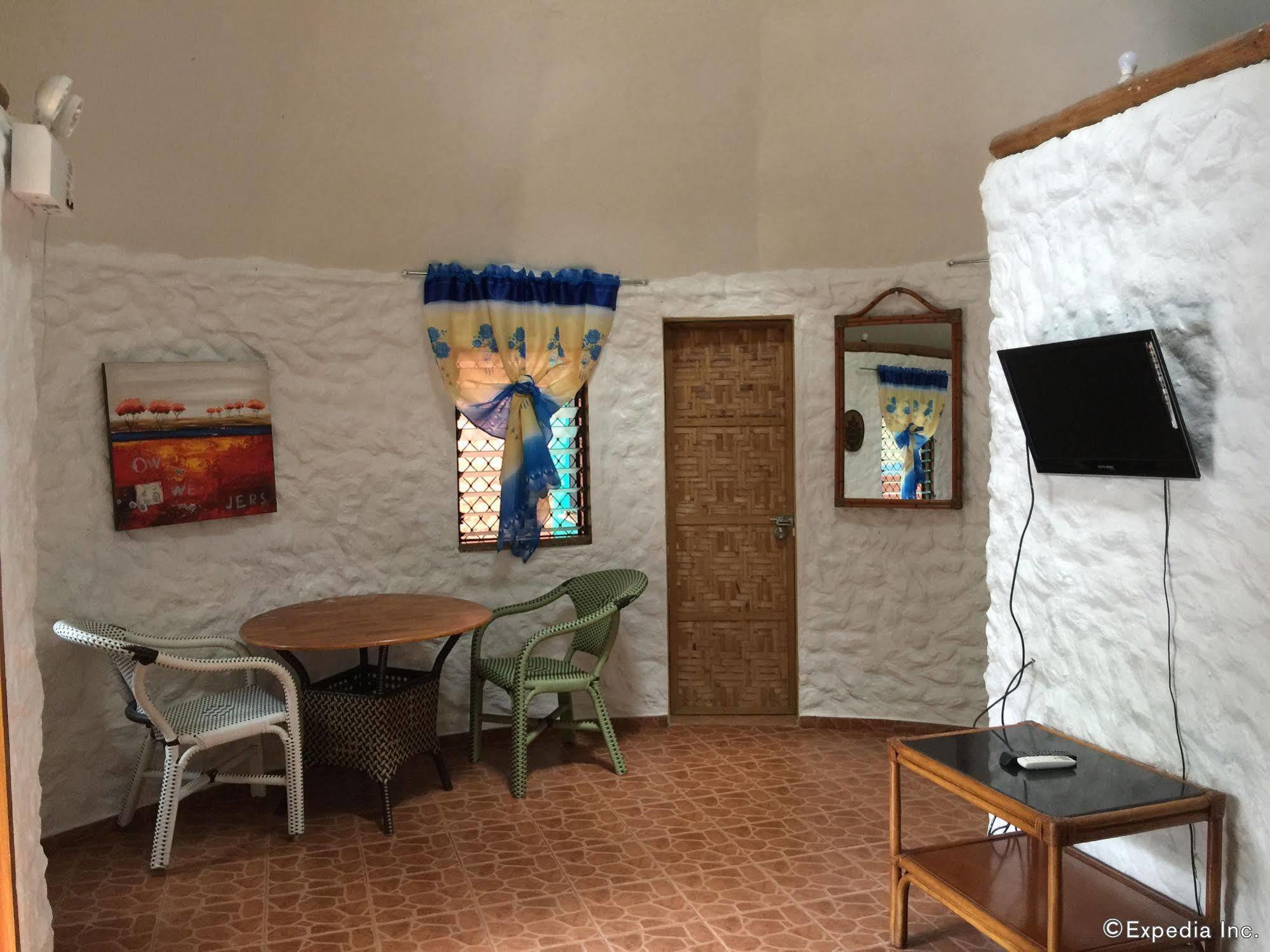 Panglao Chocolate Hills Hostel מראה חיצוני תמונה